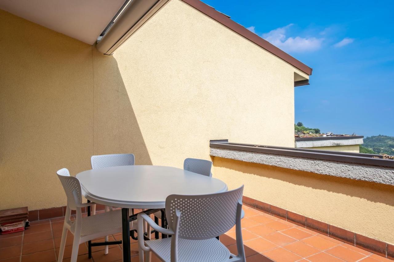 L&M Apartments - Pool - By Host4U Muscoline Buitenkant foto
