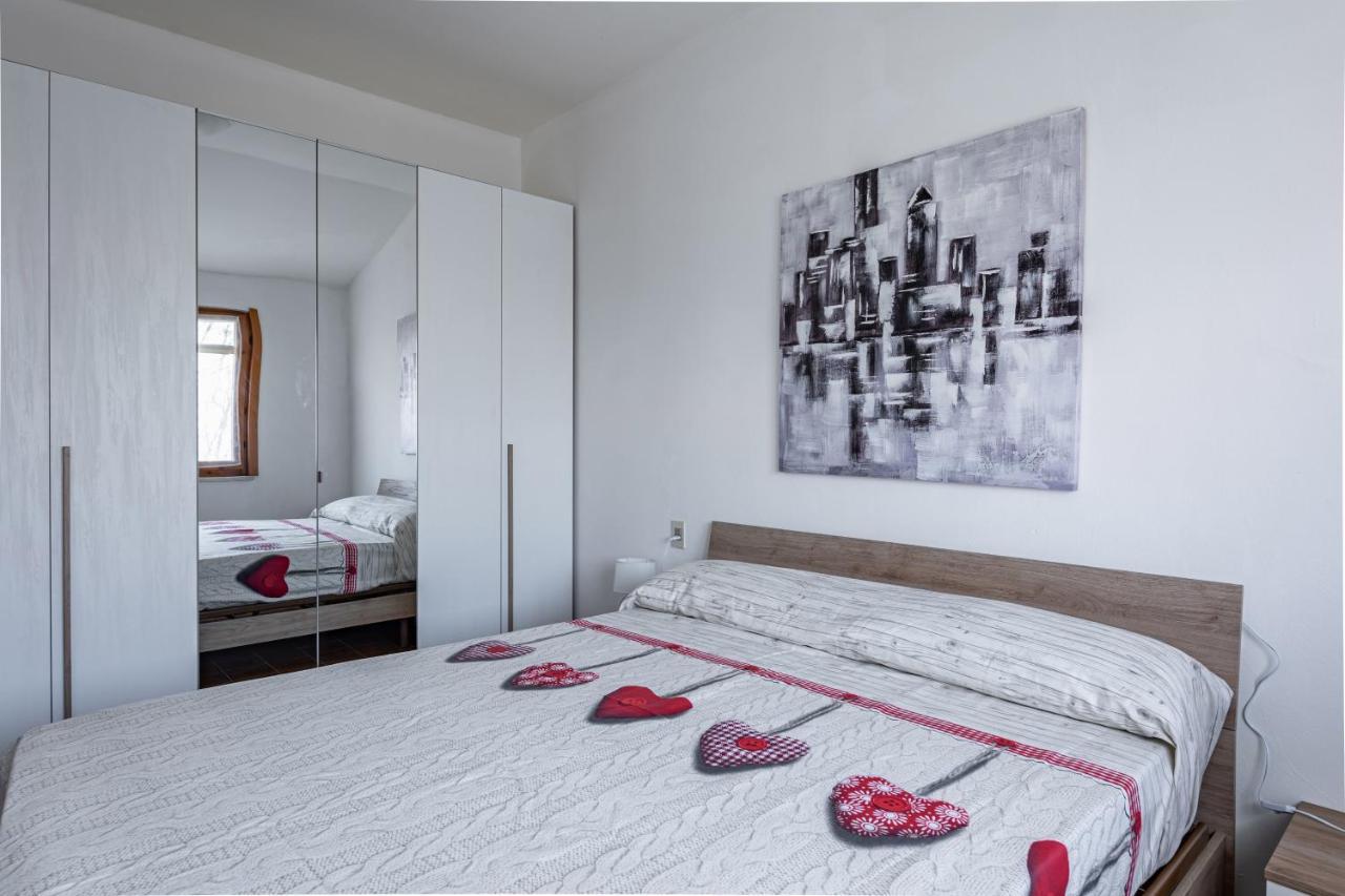 L&M Apartments - Pool - By Host4U Muscoline Buitenkant foto